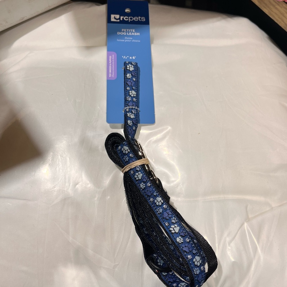 🌙 B70 - RC Pets Dog Leash 1/2” x 6”